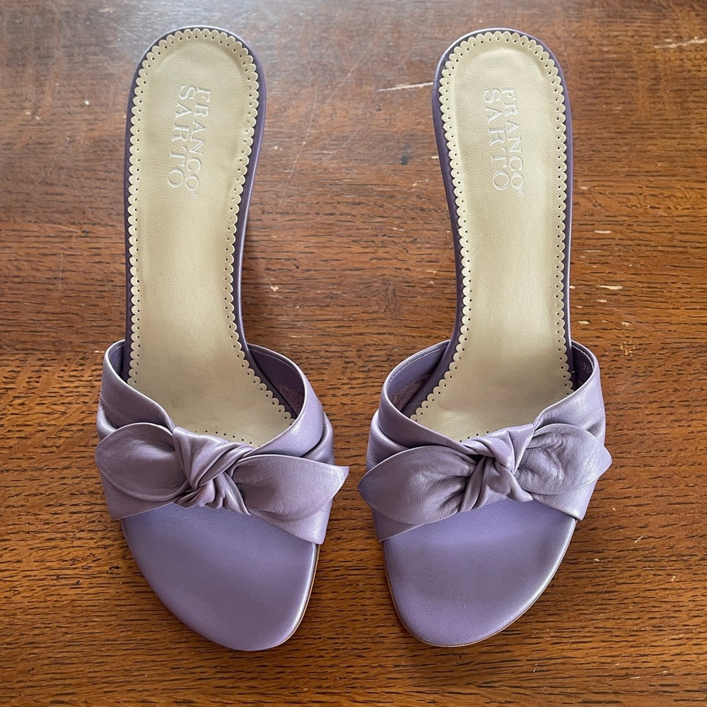 Franco Sarto Purple Leather bow mid height slide heel